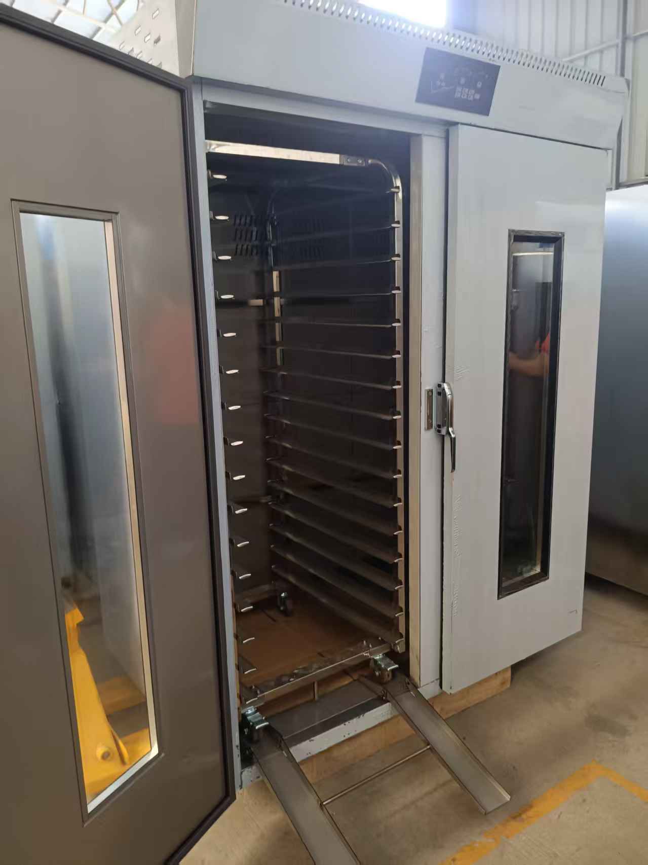 Chambre de fermentation pour pâte – 2 chariots (64 plateaux)